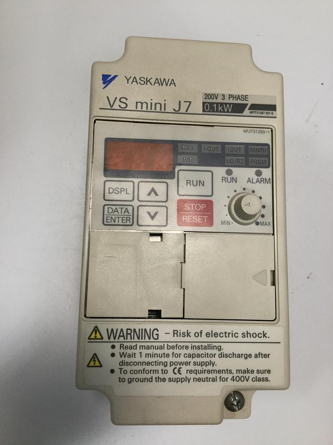 Used YASKAWA VS Mini J7 Inverter CIMR-J7AA20P1 USED