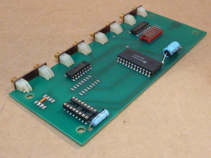 Used TRIAD CONTROLS INC Circuit Board EB32STI R01 #32285