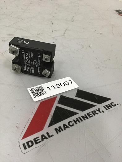 Used CRYDOM Solid-State Relay D2425 #119007
