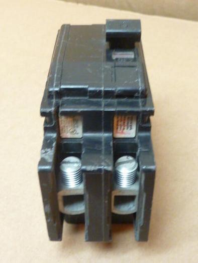 Used SQUARE D 10 Amp Circuit Breaker QOU210 #31348