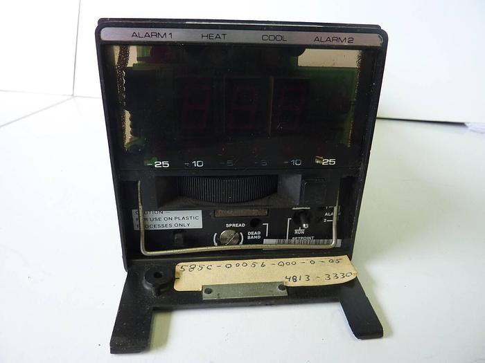 Used BARBER COLMAN Temperature Controller 585C-00056-000-0-05 #34498