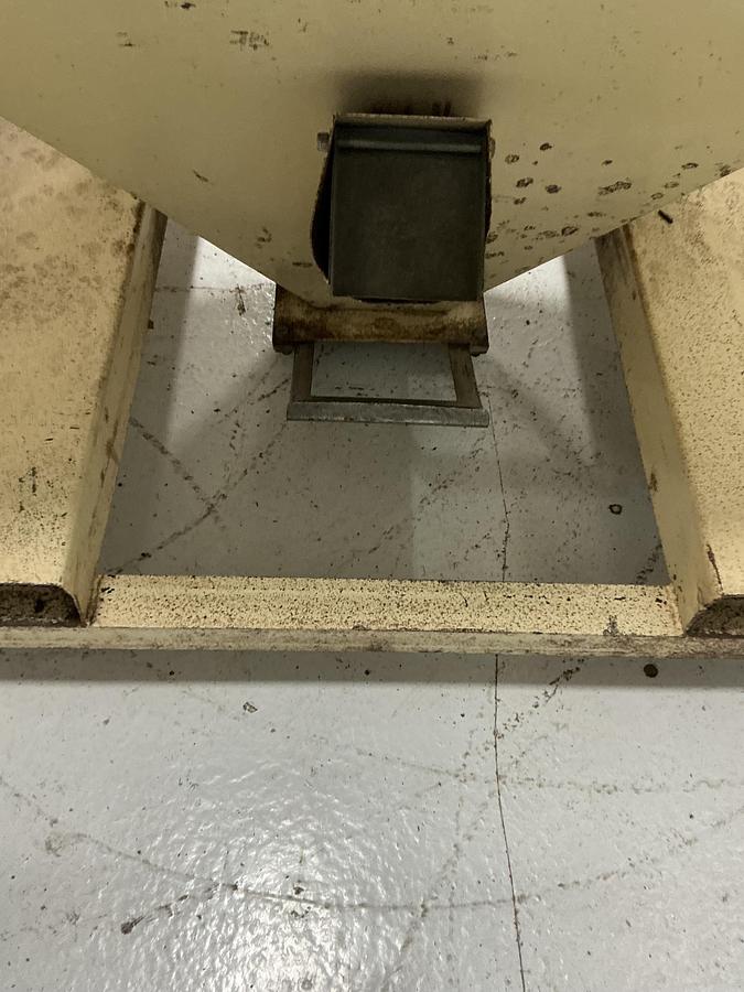 Used MATERIAL HANDLING 47 x 47 x 56 Surge Bin / Needs Pics