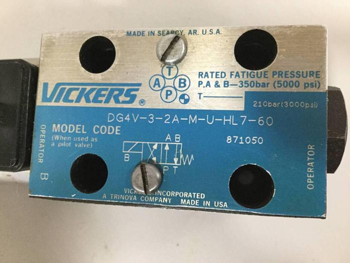 Used VICKERS Solenoid Valve DG4V32AMUHL760 Used
