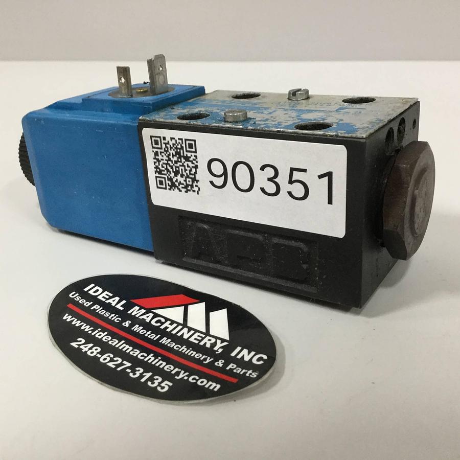 Used VICKERS Valve DG4V-3-2A-M-U-H7-60 Used
