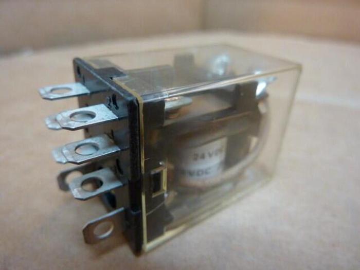 Used ALLEN BRADLEY Relay 700-HF32Z24 SER B #22387