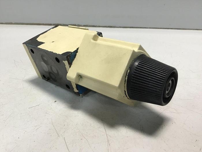 Used VICKERS Pilot Valve DG4V32AMUH40 #130514