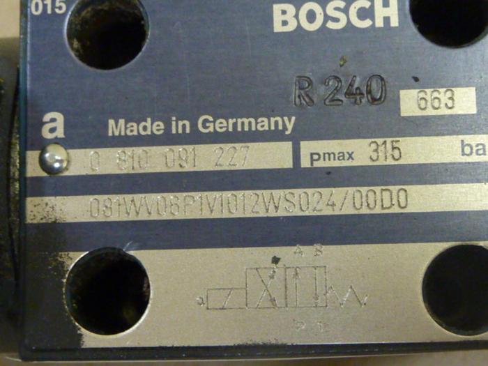 Used BOSCH Directional Valve 0 810 091 227 #47230
