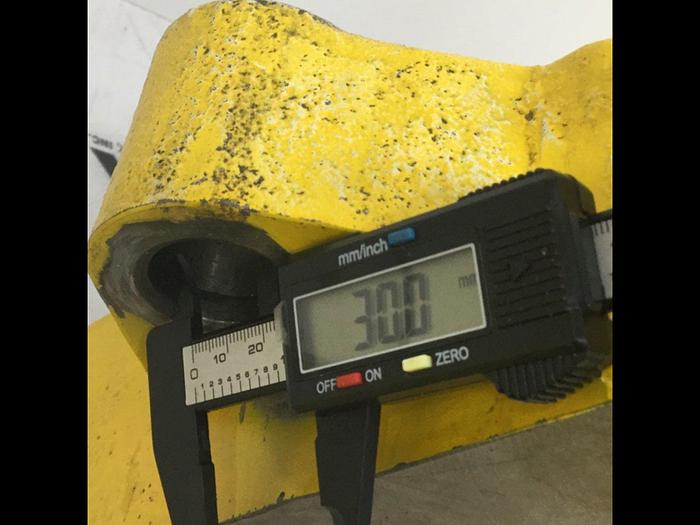 Used TOSHIBA Sliding Platen ISG12010-3A / SP #117561