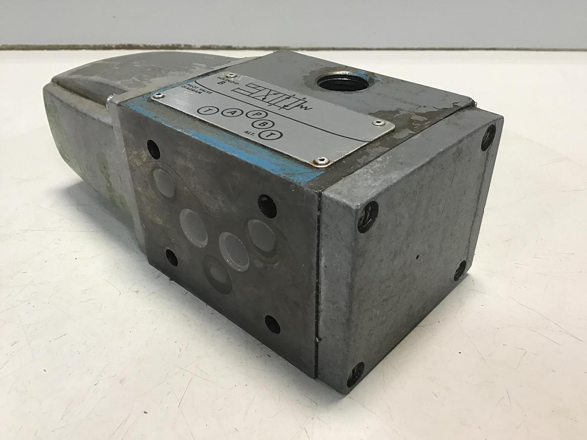 Used VICKERS DG4S4 012A 50 Valve Used #142184