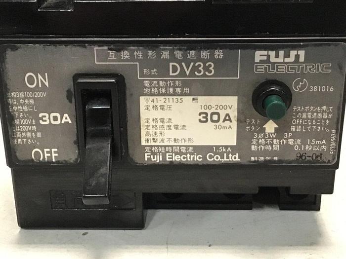 Used FUJI ELECTRIC 30 Amp Circuit Breaker DV33-30 #119820