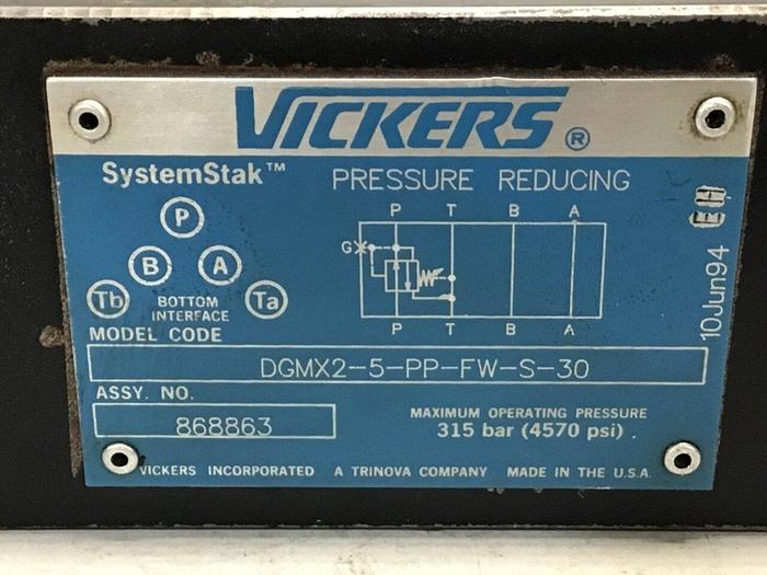 Used VICKERS Pressure Valve DGMX2-5-PP-FW-S-30 #131562