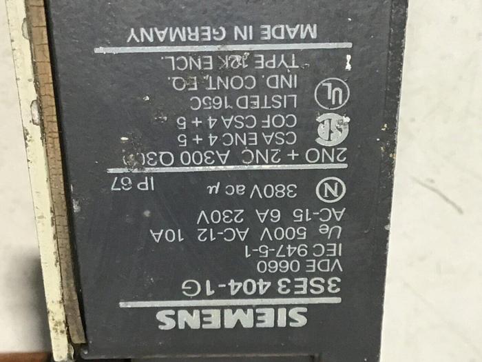 Used SIEMENS Limit Switch 3SE3 404-1G #121619