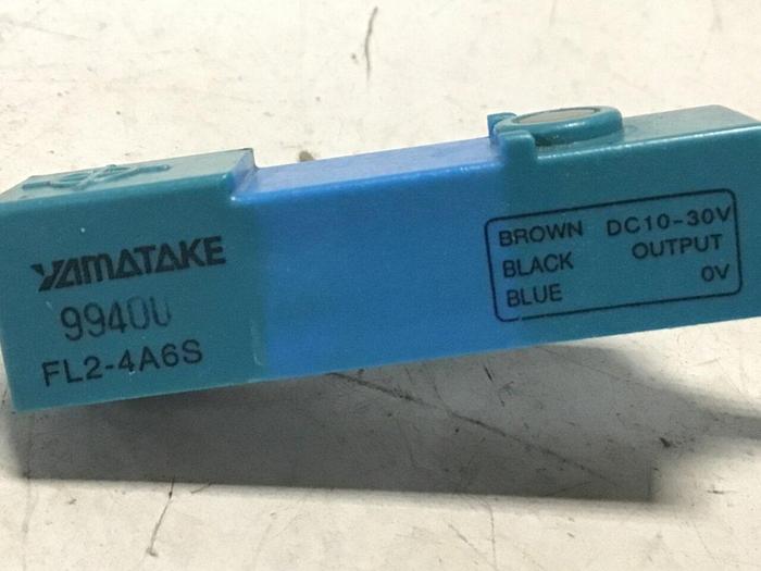 Used YAMATAKE Proximity Switch FL2-4A6S #128215