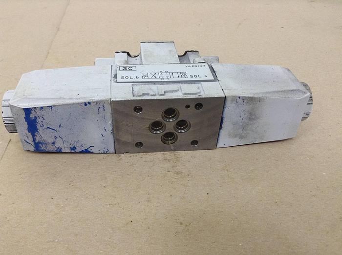 Used VICKERS Tokimec Directional Control Valve DG4V32CMP7H750 Used