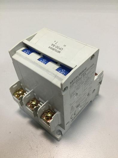 Used MITSUBISHI 7 Amp Circuit Protector CP30-BA-3P-7A #103602