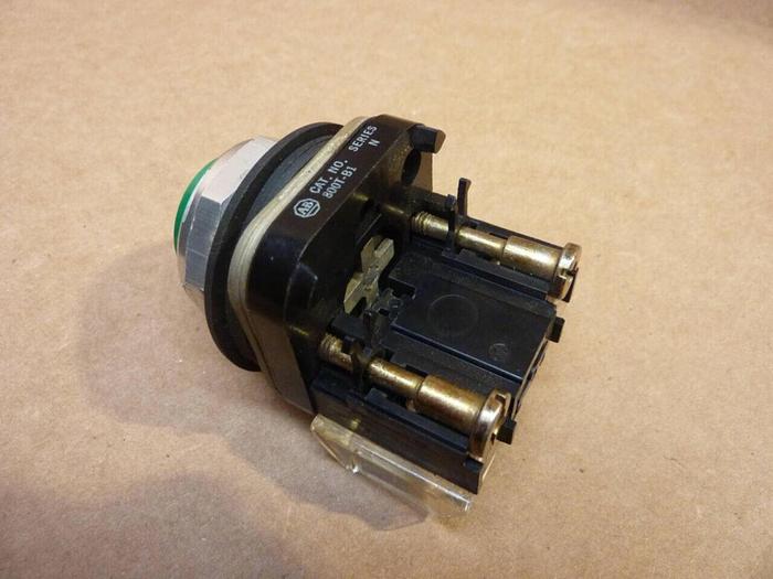 Used ALLEN BRADLEY Push Button 800T-B1 GREEN #38182