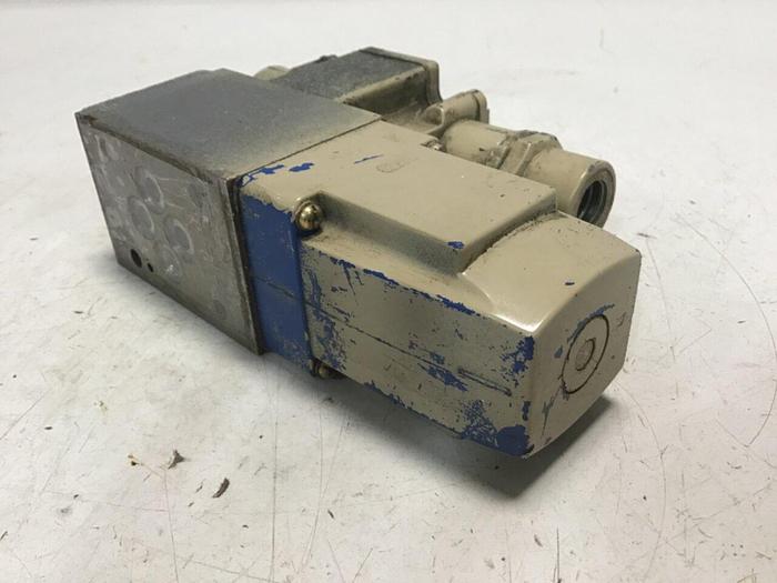 Used SPERRY VICKERS Valve DG4V32APLT10JAS310 USED