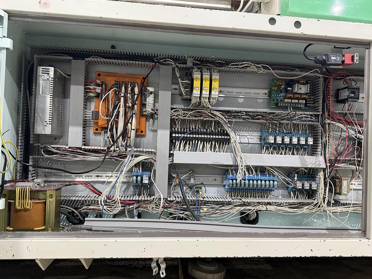 Used 2014 Asian Plastic Machinery SM250TSV