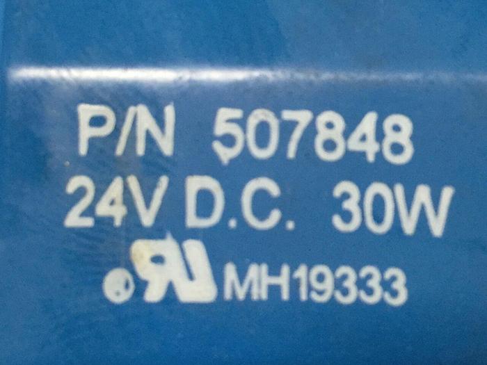 Used VICKERS Valve DG4V-3S-33C-M-U-H5-60 #110416