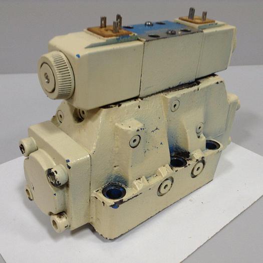 Used VICKERS Directional Control Valve DG4V-3-6C-M-U-HL7-60-B13  Used