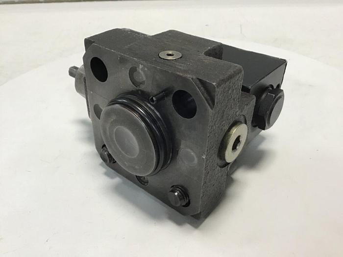 Used VICKERS Directional Valve DG4V-3S-2AL-M-U-HL7-60-EN490 Used