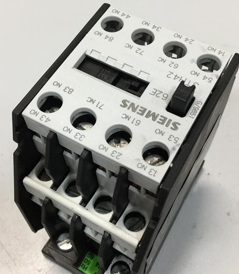 Used SIEMENS Contactor Relay 3TH4262-0A USED