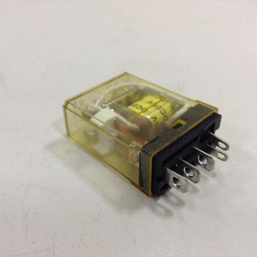 Used IDEC Relay RH1B-U #76377