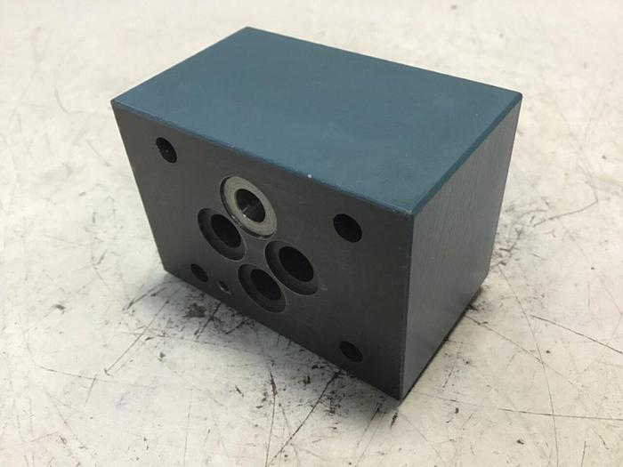 Used BOSCH Hydraulic Valve 9 810 161 084 Used