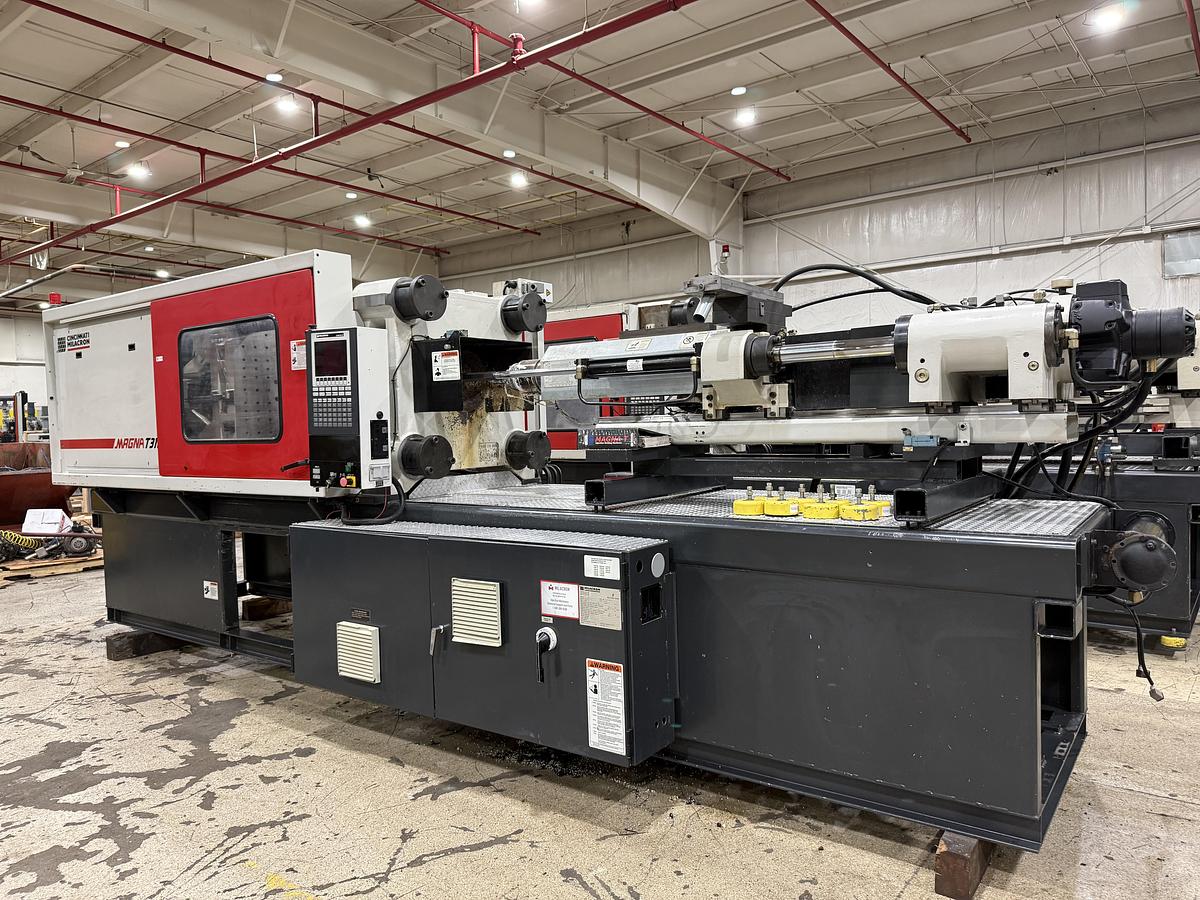 Used 2000 CINCINNATI MILACRON 310 Ton Injection Molding Machine MT310-22 USED #151848