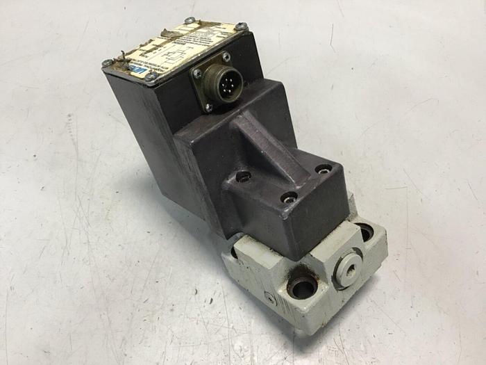 Used VICKERS SERVO Proportional Pressure Control Valve EHST-3-FVE-30 USED