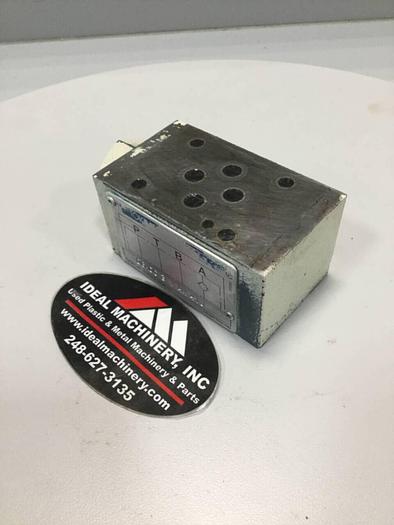 Used VICKERS Valve DGMDC3YAK41J Used