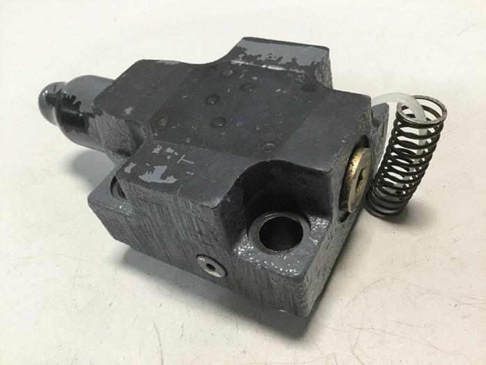 Used VICKERS Valve CVCS25C1S2W245 #110437