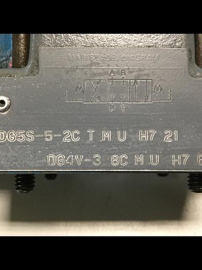 Used VICKERS Pilot Valve Model DG4V36CMUH760 #111266
