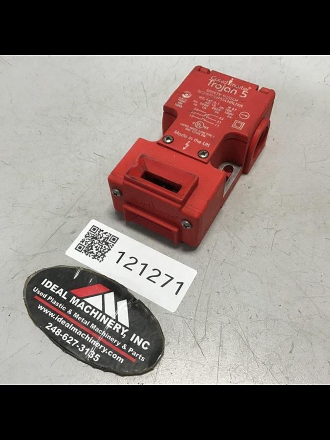 Used ALLEN BRADLEY Guardmaster Switch TROJAN 5 Used
