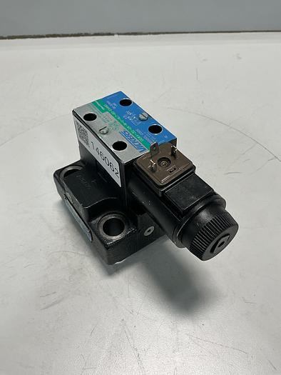 Used VICKERS DG4V-3S-2A-M-U-HL7-60-EN490