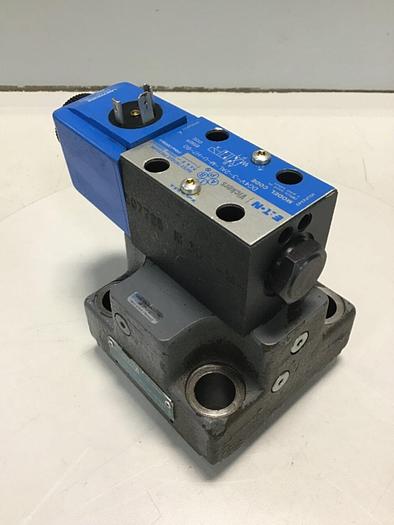 Used VICKERS Valve DG4V32ALMUH760 USED