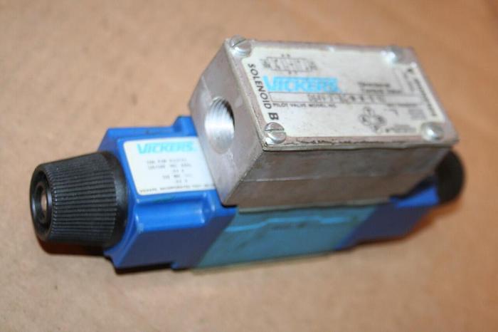 Used VICKERS Directional Control Valve DG4V-3-6C-M-W-B-40 Used