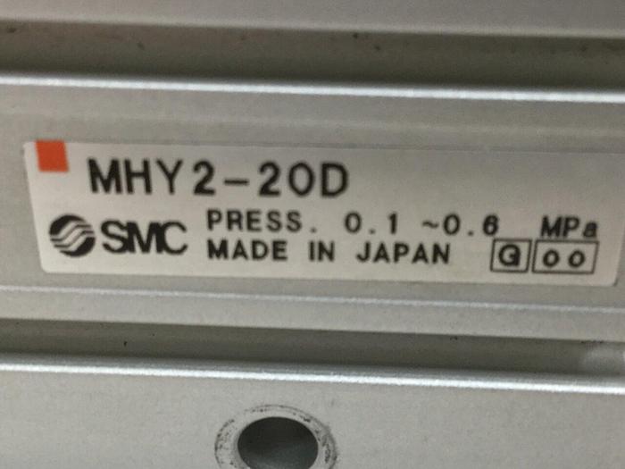 Used SMC Air Gripper MHY2-20D #104433