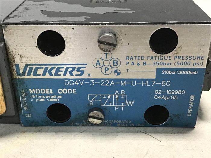 Used VICKERS Valve DG4V-3-22A-M-U-HL7-60 Used