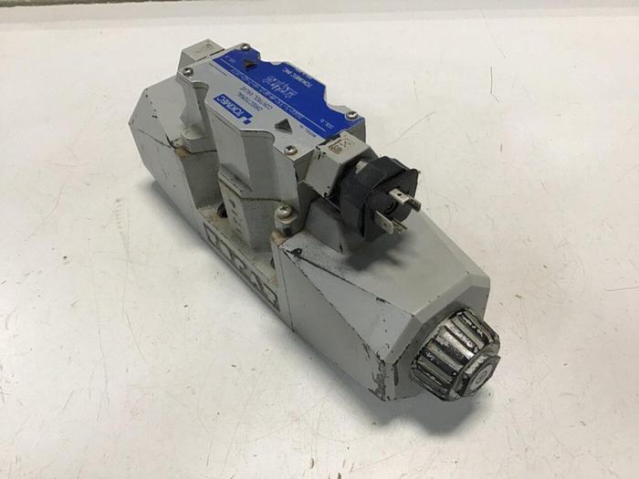Used TOKIMEC Valve DG4V-5-33C-M-AP7L-H-7-40-JA1Y #126874