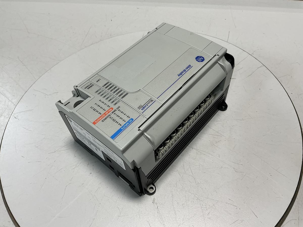 Used ALLEN BRADLEY 1764-24BWA SER B