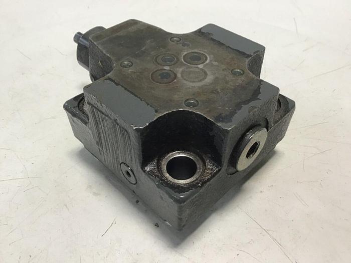 Used VICKERS Valve CVCS25C3S2W25011S35AP10 #133025