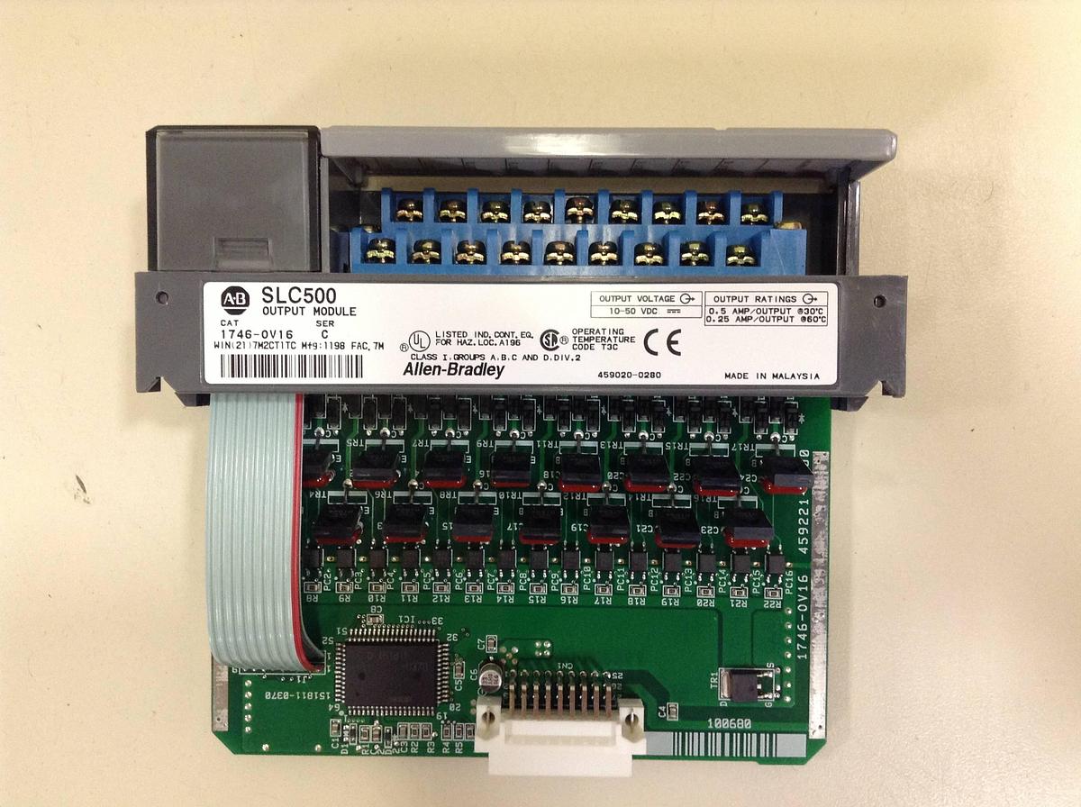 Used ALLEN BRADLEY Output Module 1746-OV16 SER C Used