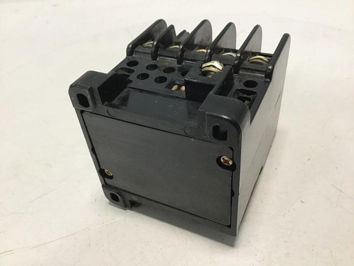 Used FUJI ELECTRIC Contactor SRCA3631-5-1/UL 1RC0F01 #111924