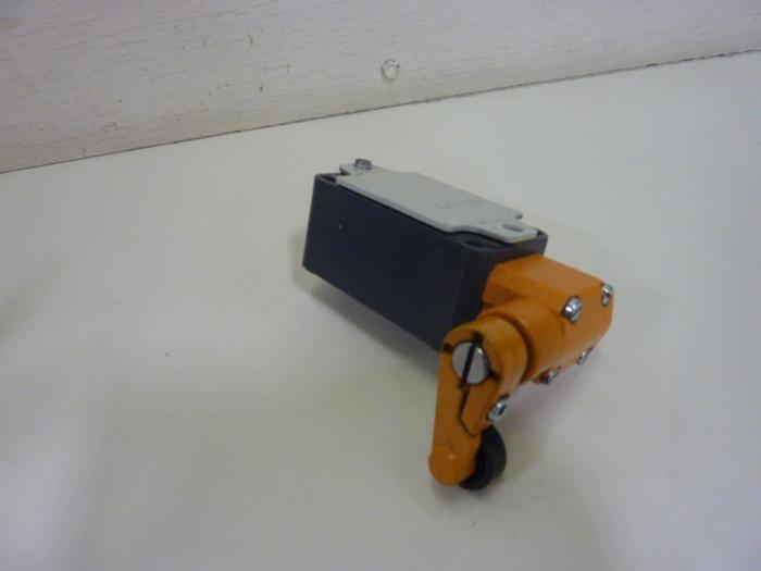 Used SIEMENS Limit Switch 3SE3 170-1A #62113