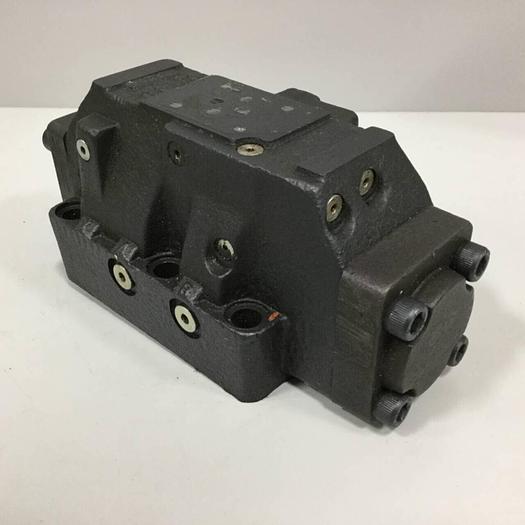 Used VICKERS Valve DG4V-3S-6C-M-FW-B5-60 #90243