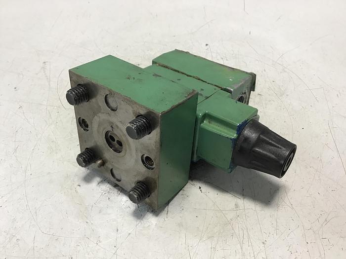 Used VICKERS DG4V32AMWB40