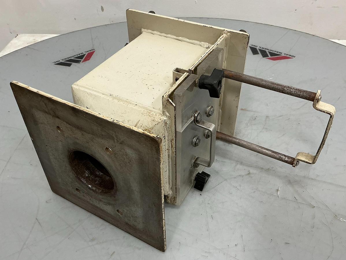 Used METAL FABRICATOR NO MODEL NUMBER / NO TAG