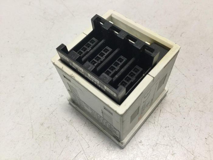 Used SMC Pressure Sensor PSE201-M #104145