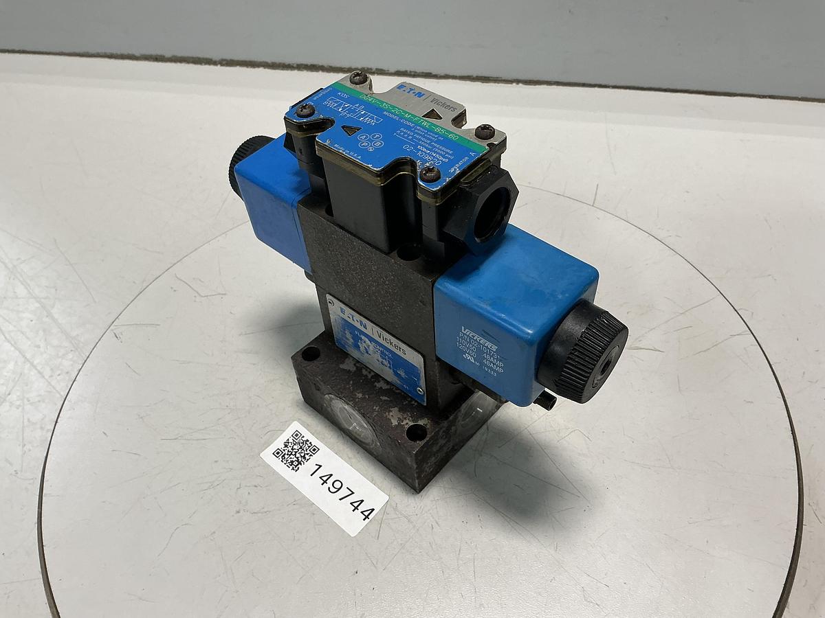 Used VICKERS DG4V-3S-2C-M-FTWL-B5-60